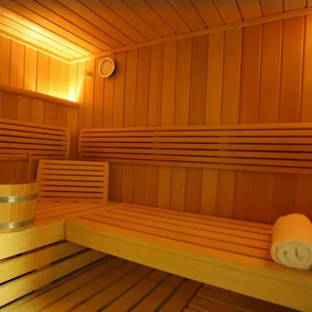 Appartement In Mit Grossem Balkon *